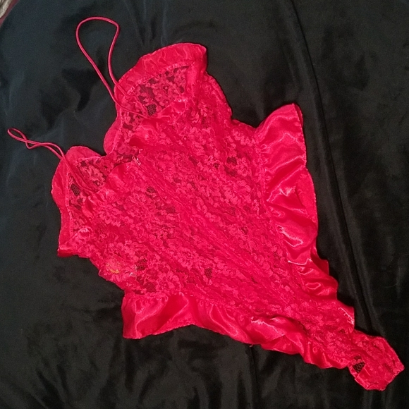 Victoria’s Secret Red 90's Gold Label Vintage Lace Teddy Satin Ruffle Bodysuit - Picture 11 of 16